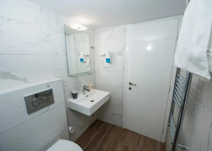 Artemis Luxury 테살로니키